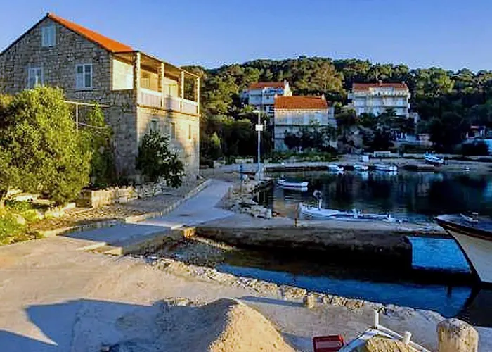 Kiko - With Balcony A5 아파트